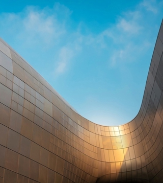 Mid-market resilience remains, but unease is growing